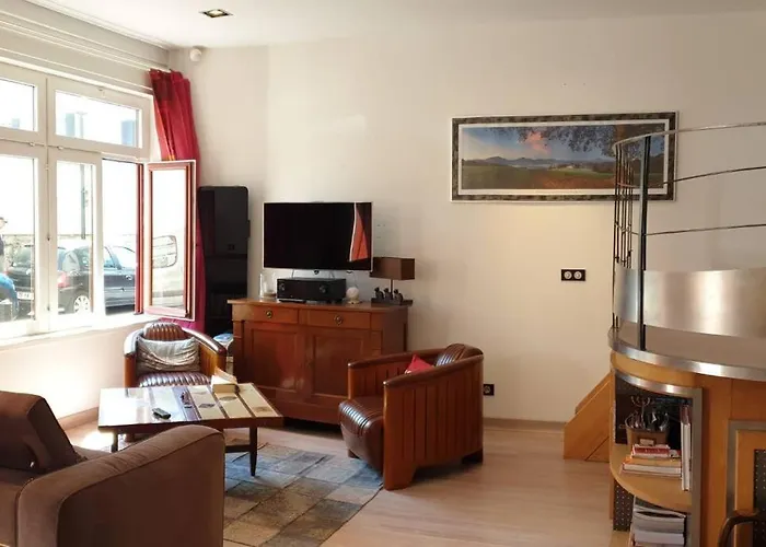 Apartman Loft Au Centre Ville, Calme, 200m De La Saint-Jean-de-Luz